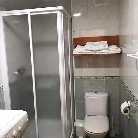 En Junto Al Paseo Maritimo * فوينخيرولا